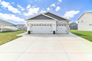 1337 Tower Hill PASS, Whitewater, WI 53190