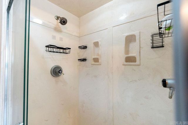 101 Deerwood Drive, Searcy, AR 72143