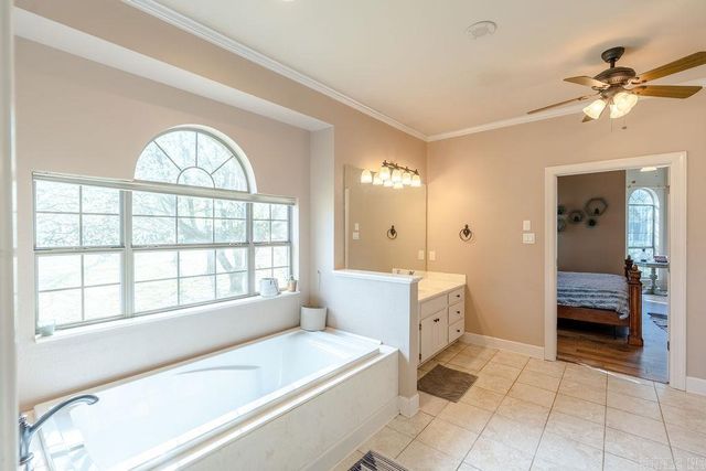 101 Deerwood Drive, Searcy, AR 72143