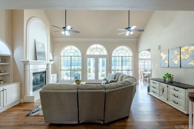 101 Deerwood Drive, Searcy, AR 72143