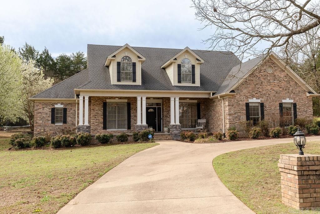 101 Deerwood Drive, Searcy, AR 72143