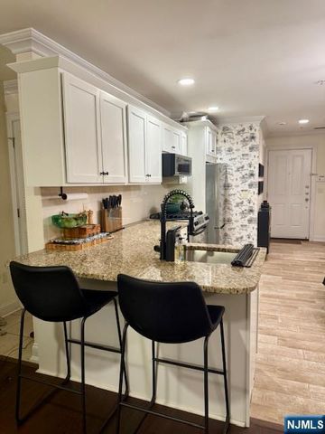 1625 Paterson Plank Road 1, Secaucus, NJ 07094