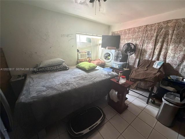 5740 Taylor Street, Hollywood, FL 33021