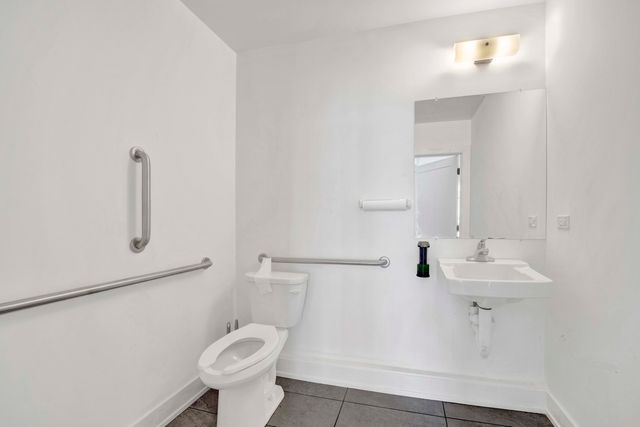 2351 W North Avenue 1, Chicago, IL 60647