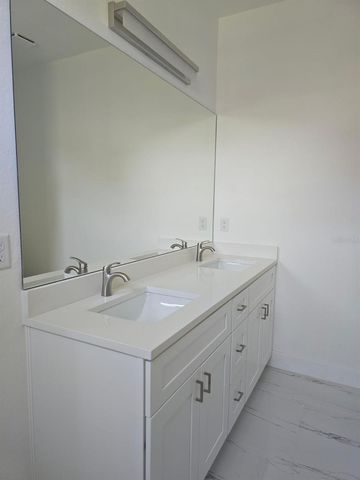 2914 67TH STREET W, Lehigh Acres, FL 33971