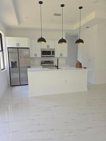 2914 67TH STREET W, Lehigh Acres, FL 33971