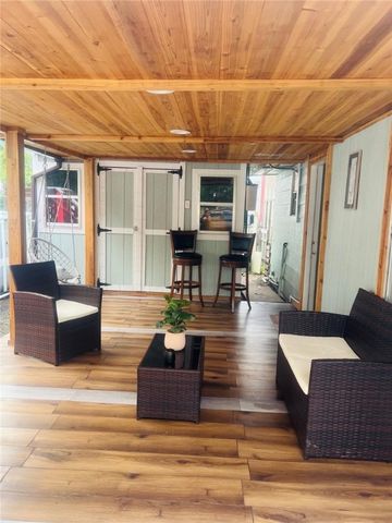 319 Olmito St, Alice, TX 78332