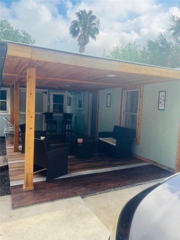 319 Olmito St, Alice, TX 78332