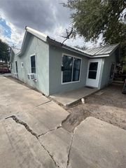 319 Olmito St, Alice, TX 78332