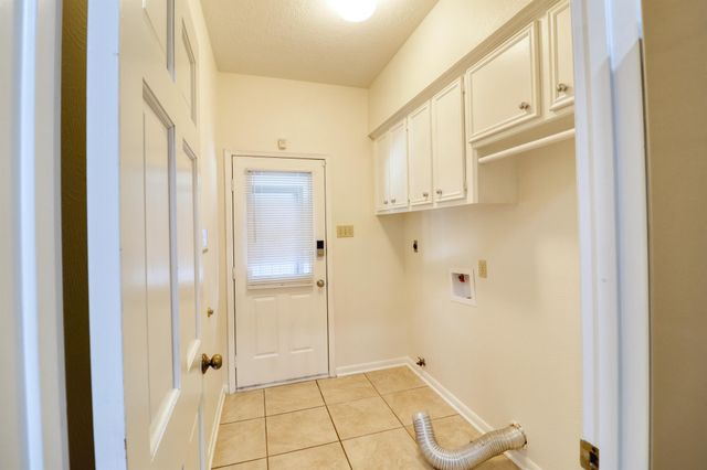 7502 Pine Wind Court, Humble, TX 77346
