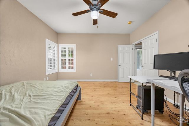 9713 Mona Lisa Lane, Bakersfield, CA 93312