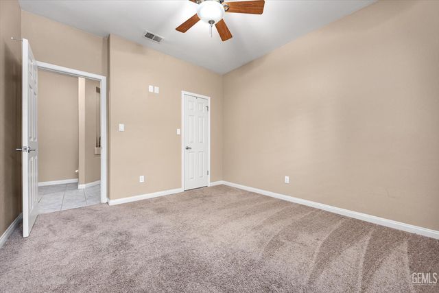 9713 Mona Lisa Lane, Bakersfield, CA 93312