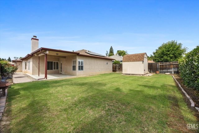 9713 Mona Lisa Lane, Bakersfield, CA 93312