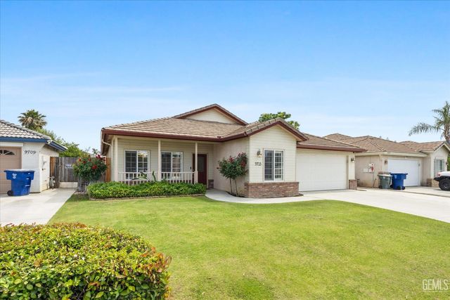 9713 Mona Lisa Lane, Bakersfield, CA 93312