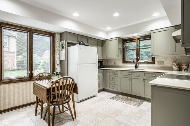 2720 Amherst Street, Indianapolis, IN 46268