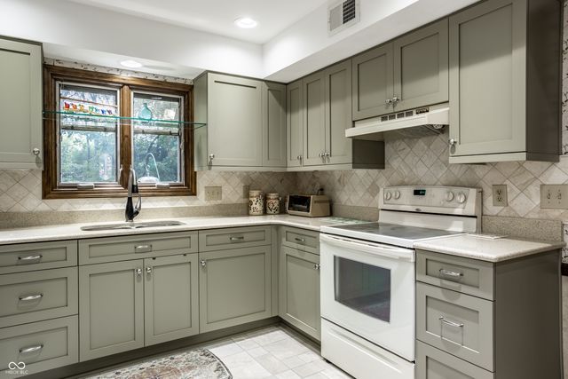 2720 Amherst Street, Indianapolis, IN 46268