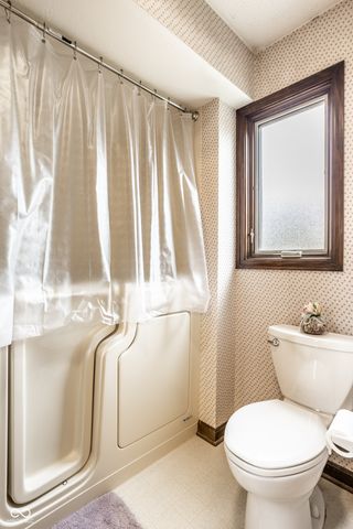 2720 Amherst Street, Indianapolis, IN 46268