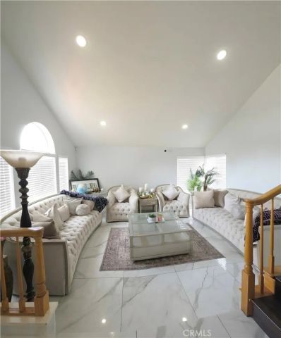 911 Homestead Road, Corona, CA 92878