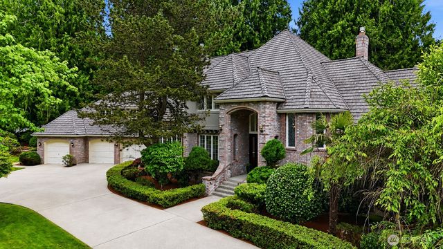 7214 204th Dr NE, Redmond, WA 98053