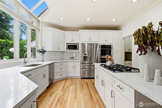 7214 204th Dr NE, Redmond, WA 98053