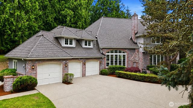 7214 204th Dr NE, Redmond, WA 98053