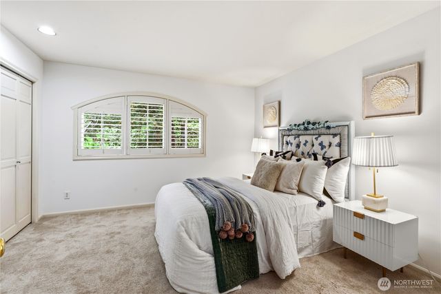 7214 204th Dr NE, Redmond, WA 98053