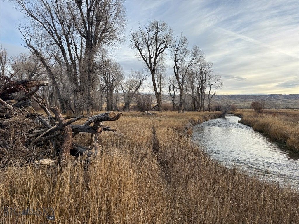 Address unavailable. photo 23