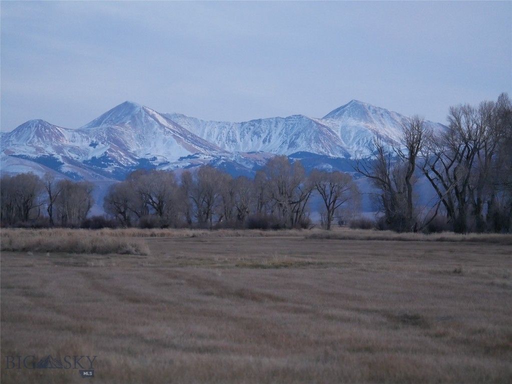 Address unavailable. photo 30