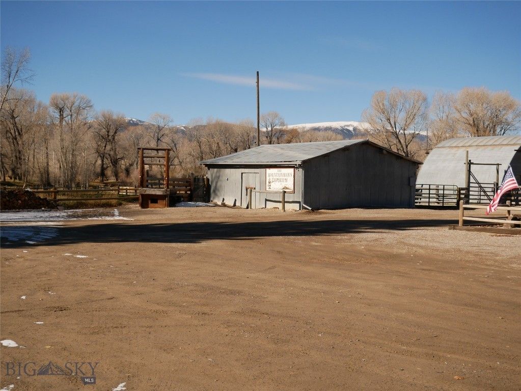 Address unavailable. photo 35