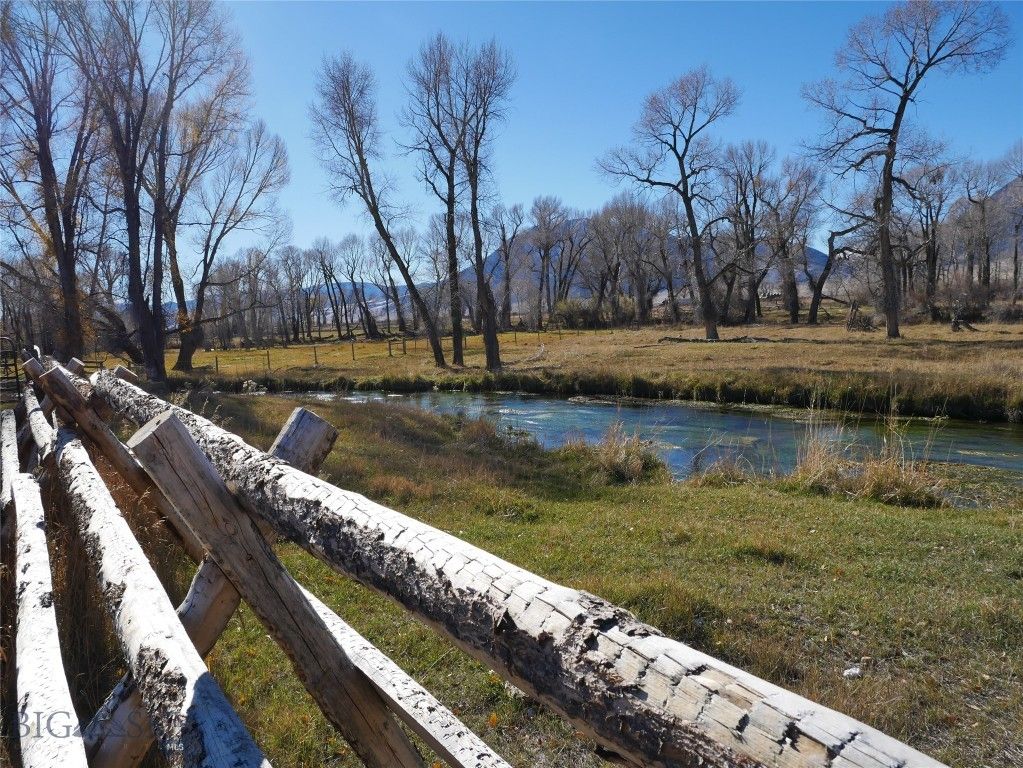 Address unavailable. photo 42