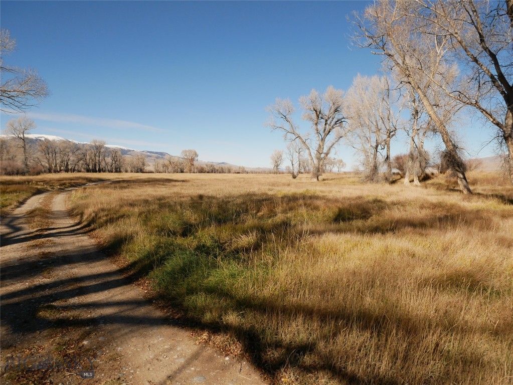 Address unavailable. photo 44