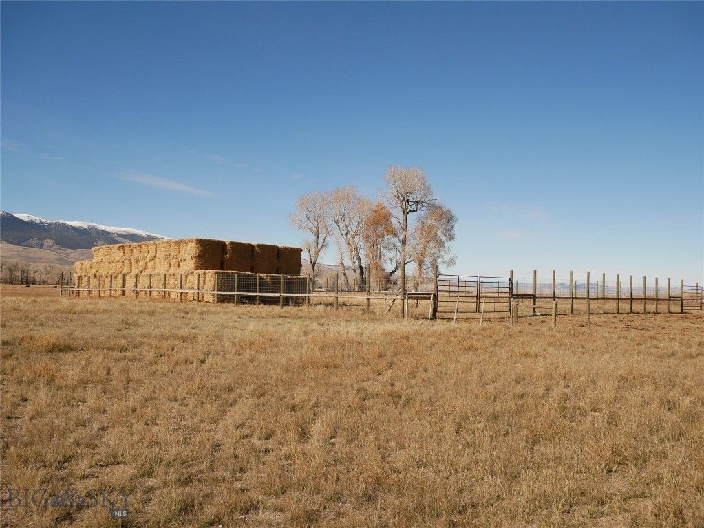 Address unavailable. photo 58