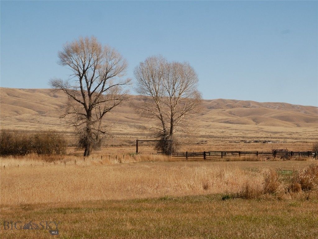 Address unavailable. photo 59