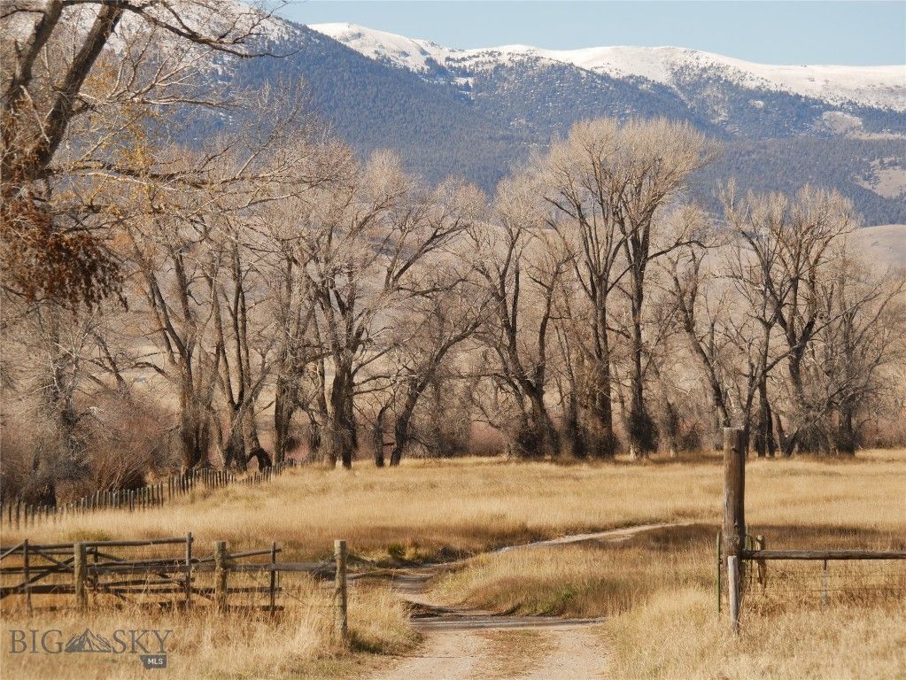 Address unavailable. photo 61