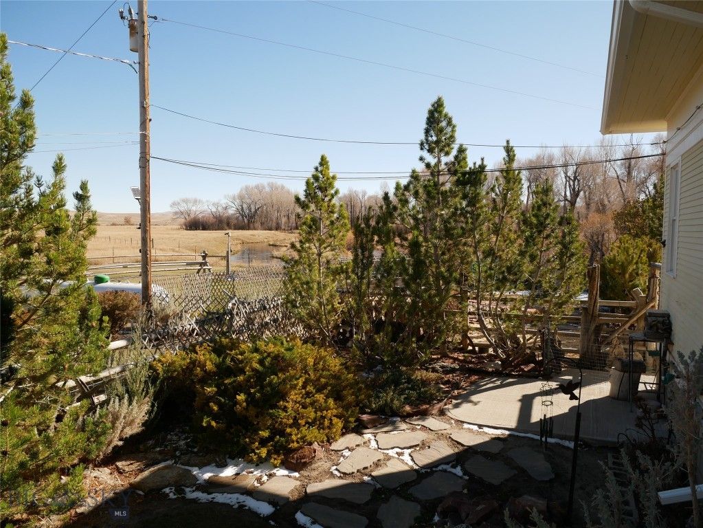 Address unavailable. photo 64