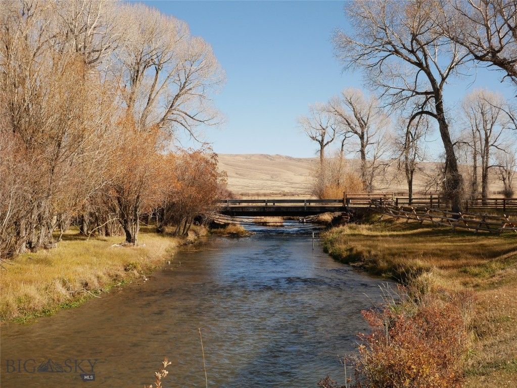 Address unavailable. photo 73