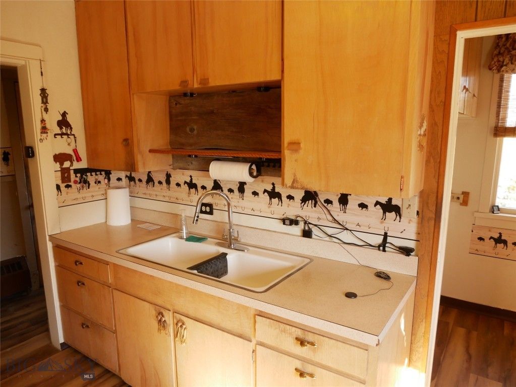 Address unavailable. photo 80