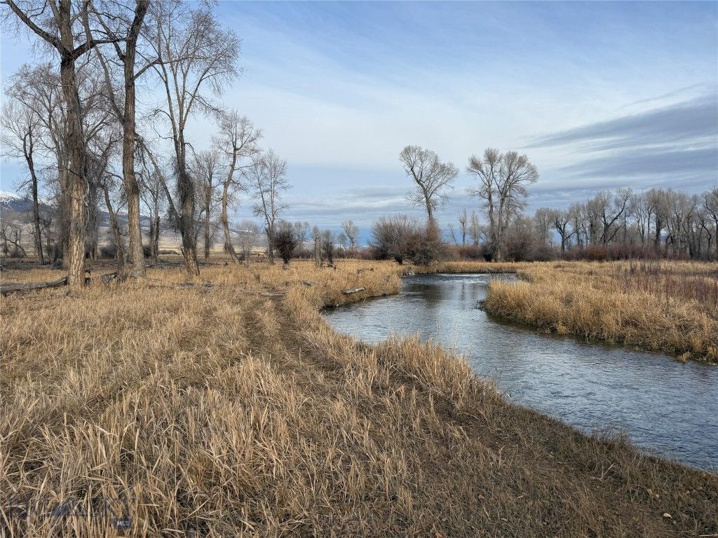 Address unavailable. photo 84