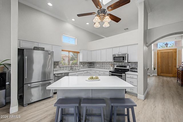 4242 E LUPINE Avenue, Phoenix, AZ 85028