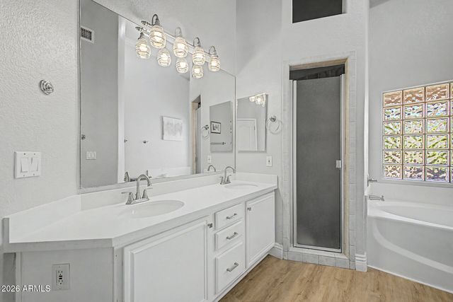 4242 E LUPINE Avenue, Phoenix, AZ 85028