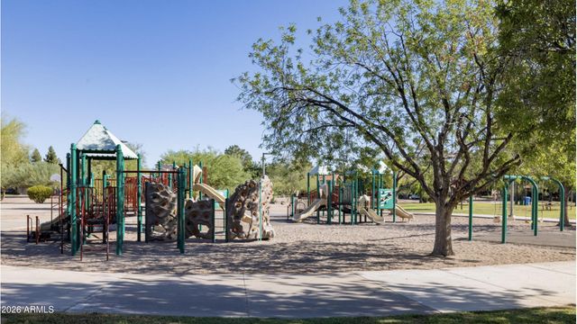 4242 E LUPINE Avenue, Phoenix, AZ 85028