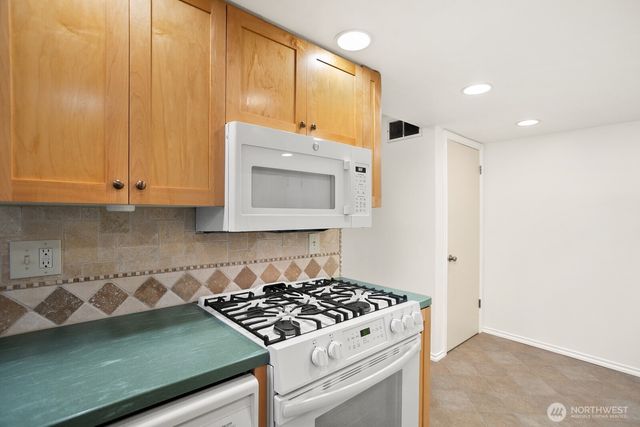 616 S 25th Street, Renton, WA 98055