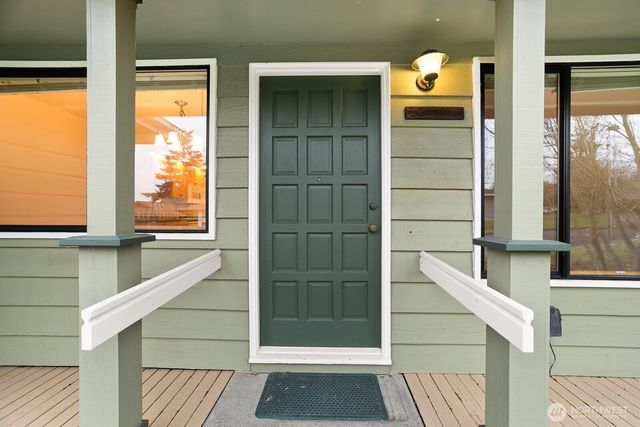 616 S 25th Street, Renton, WA 98055