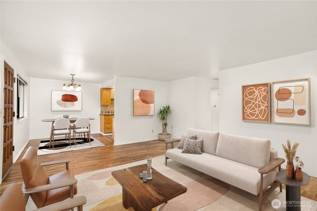 616 S 25th Street, Renton, WA 98055