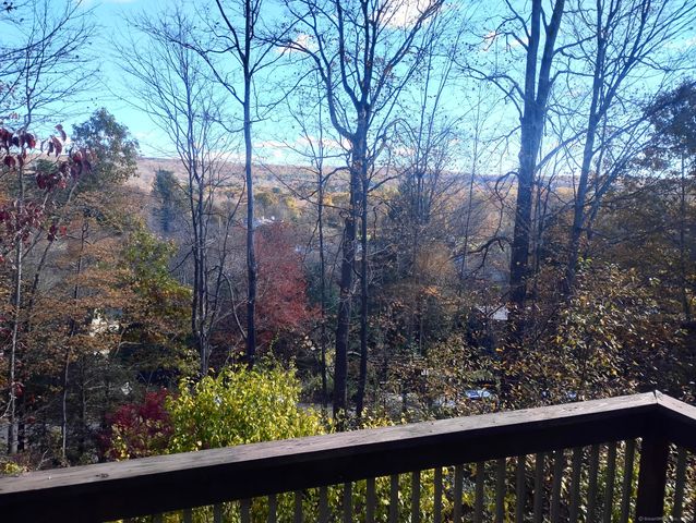 86 Heritage Village D, Southbury, CT 06488