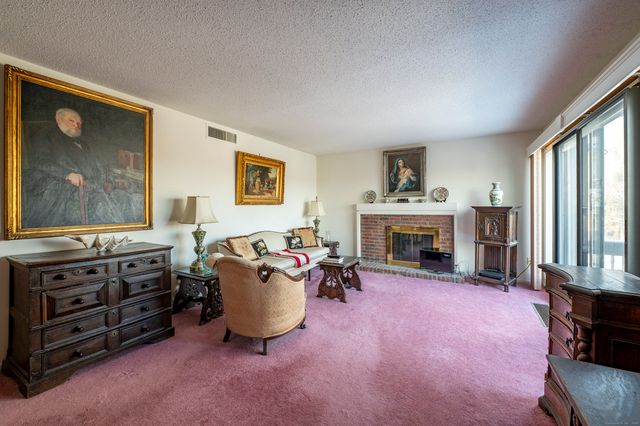 86 Heritage Village D, Southbury, CT 06488