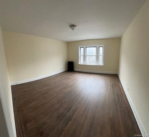 369 Warburton Avenue 2B, Yonkers, NY 10701