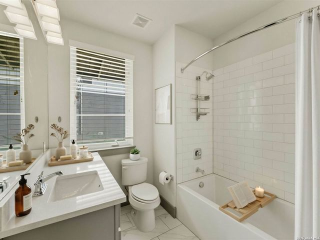 803 E Park Ave Unit 105, San Antonio, TX 78212
