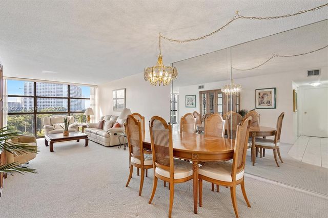 600 Parkview Dr 601, Hallandale Beach, FL 33009