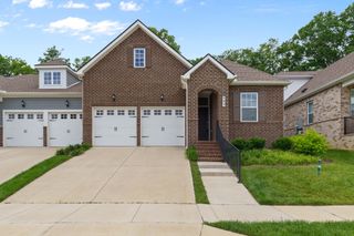 503 Gingerwood Ln, Hendersonville, TN 37075